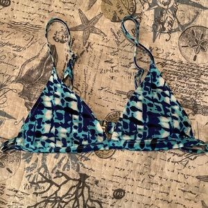 Cupshe blue bikini top